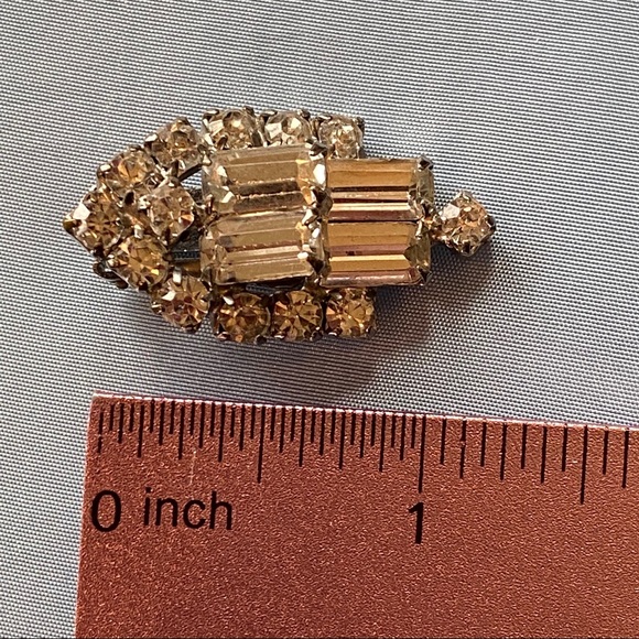 Vintage Rhinestone Clip On Earrings - Picture 6 of 6